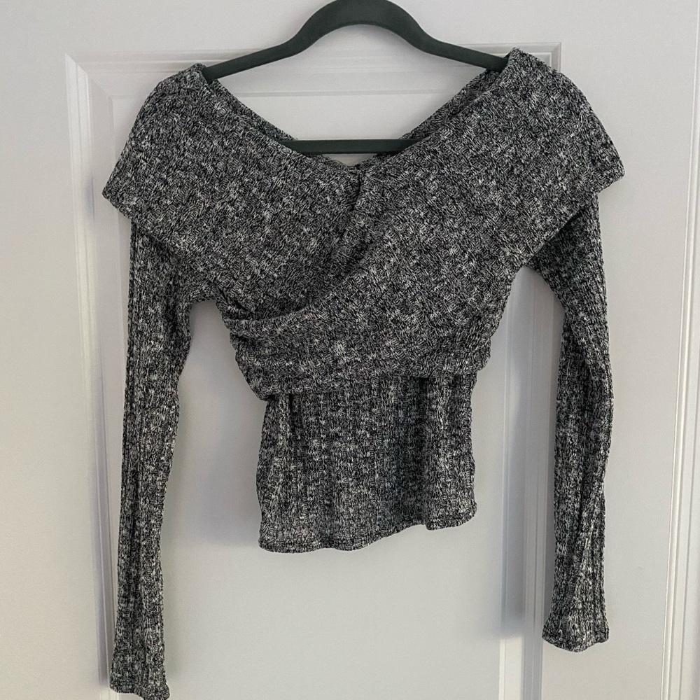 Fashion Nova grey long sleeve sweater